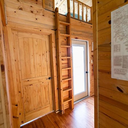 Walnut Canyon Cabins 弗雷德里克斯堡 外观 照片