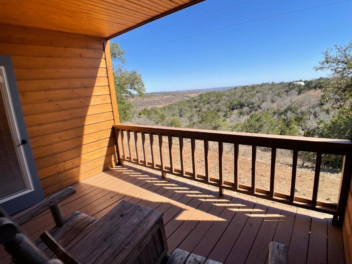 Walnut Canyon Cabins 弗雷德里克斯堡 外观 照片